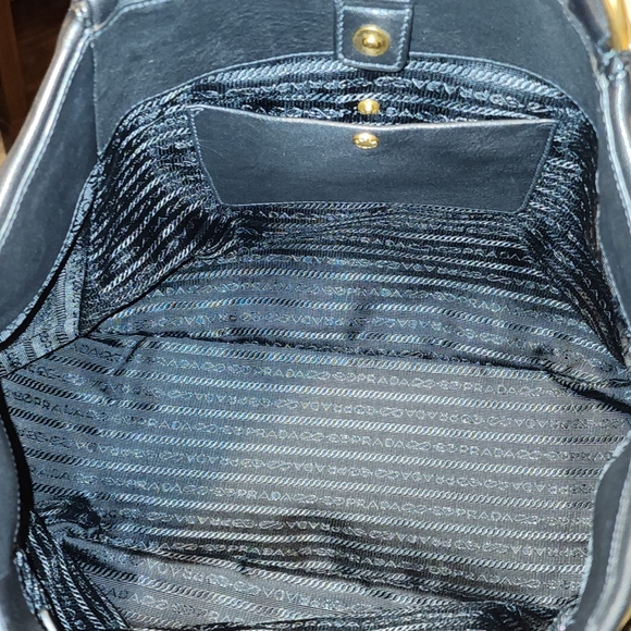 Prada BR4411 Black Soft Calf Leather Brass Trim Shoulderbag Cards & Duster Bag - Picture 11 of 16